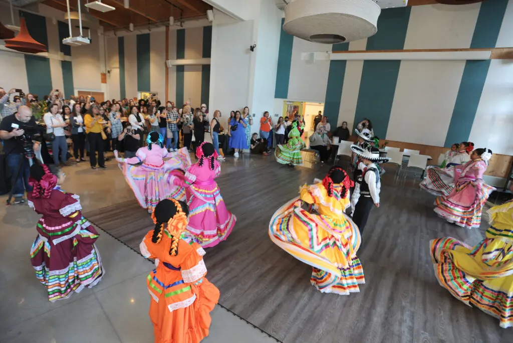 La Plaza Esperanza Grand Opening