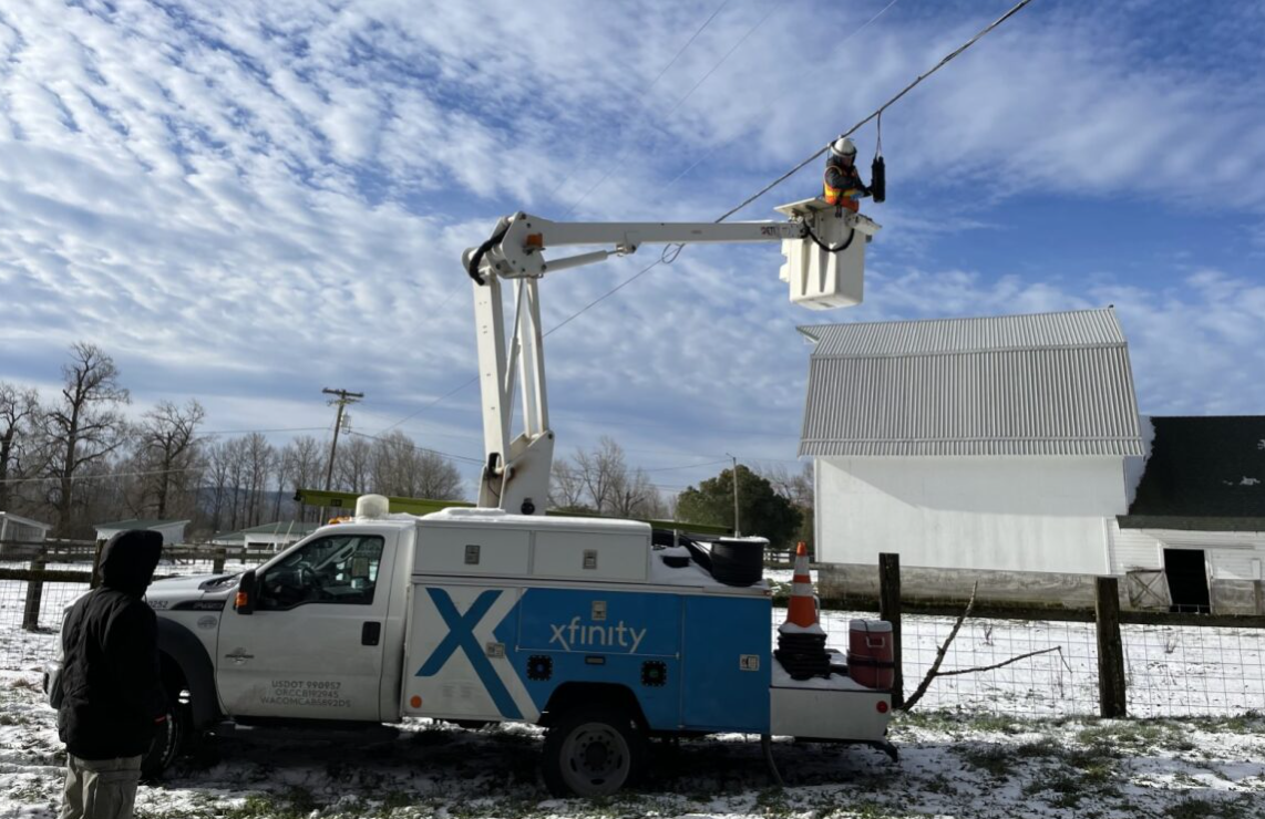 Xfiinity truck in snow